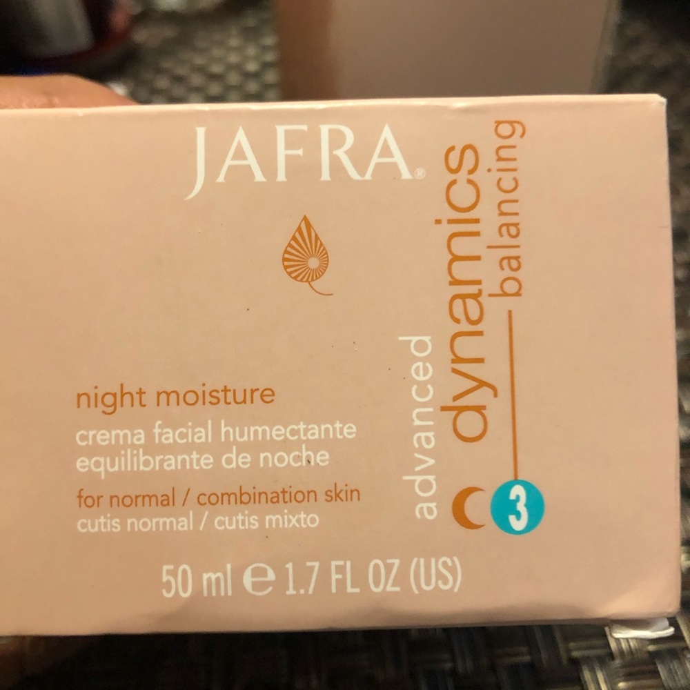 Jafra night moisture